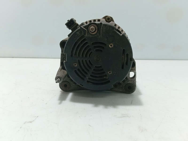 Recambio de alternador para volkswagen vento (1h2) 1.9 tdi referencia OEM IAM 028903025GV  