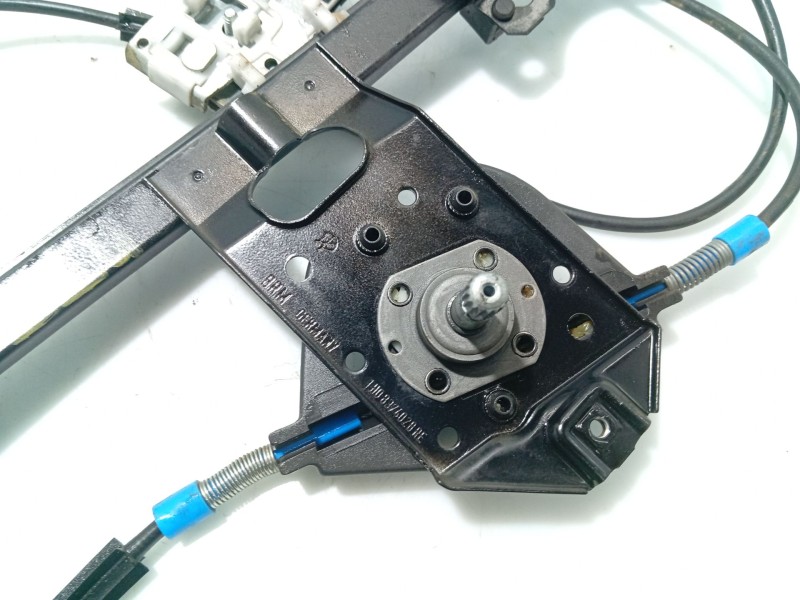 Recambio de elevalunas delantero derecho para volkswagen vento (1h2) 1.9 tdi referencia OEM IAM 1H0837402B  