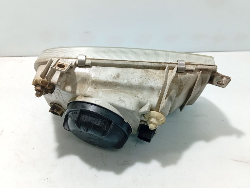 Recambio de faro izquierdo para volkswagen vento (1h2) 1.9 tdi referencia OEM IAM 1H5941017H  
