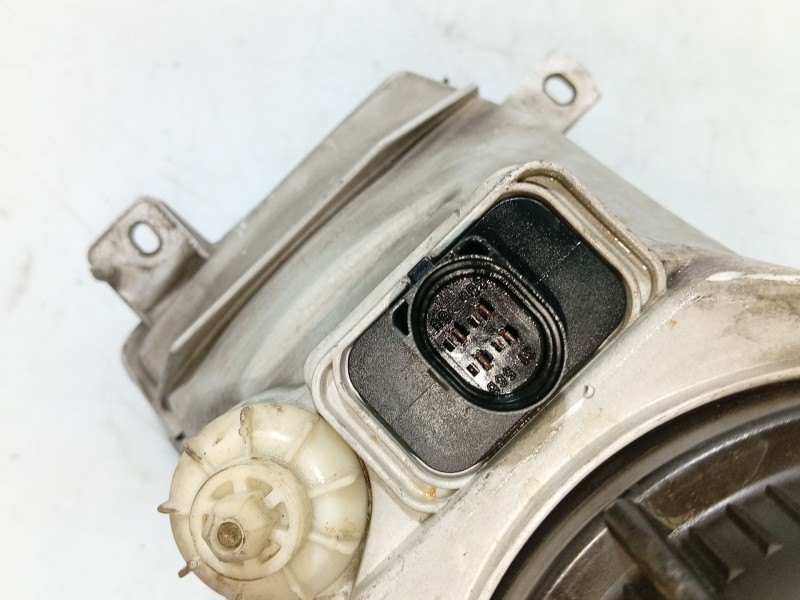 Recambio de faro izquierdo para volkswagen vento (1h2) 1.9 tdi referencia OEM IAM 1H5941017H  