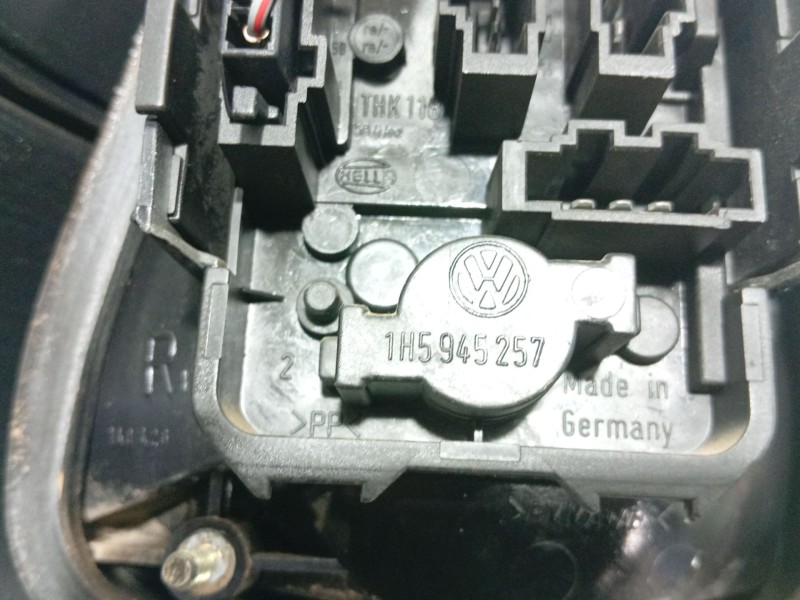 Recambio de piloto trasero derecho para volkswagen vento (1h2) 1.9 tdi referencia OEM IAM 1H5945112B  