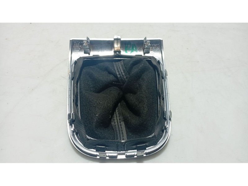 Recambio de moldura para citroën c4 ii (nc_) 1.6 hdi 90 referencia OEM IAM 9671444577  