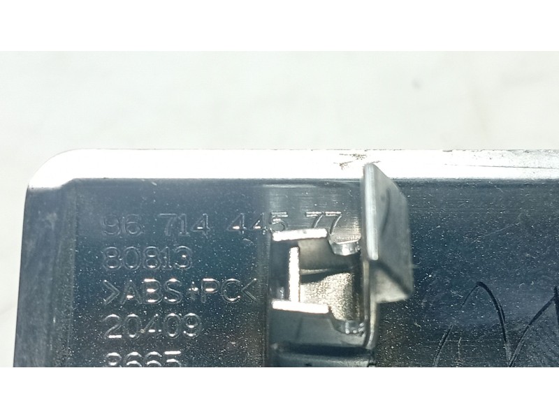 Recambio de moldura para citroën c4 ii (nc_) 1.6 hdi 90 referencia OEM IAM 9671444577  