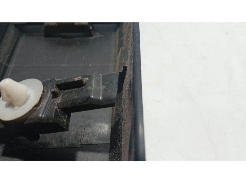 Recambio de moldura para citroën c4 ii (nc_) 1.6 hdi 90 referencia OEM IAM 9687370577  