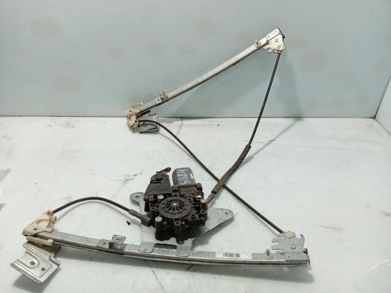 Recambio de elevalunas delantero izquierdo para audi a4 b5 (8d2) 1.9 tdi referencia OEM IAM 8D0837461  