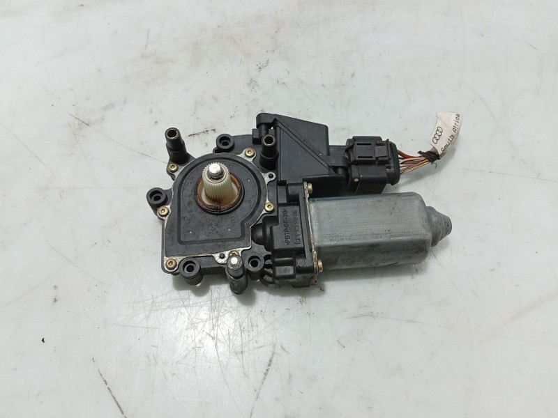 Recambio de motor elevalunas delantero derecho para audi a4 berlina (b5) referencia OEM IAM   