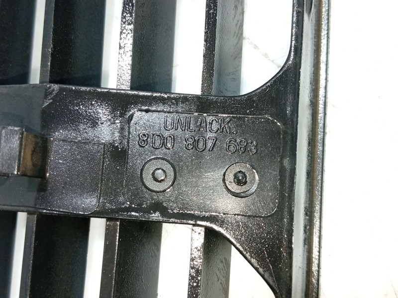 Recambio de moldura para audi a4 berlina (b5) referencia OEM IAM   