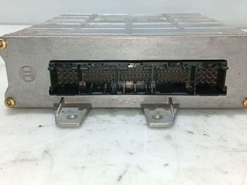 Recambio de centralita motor uce para audi a4 berlina (b5) referencia OEM IAM   