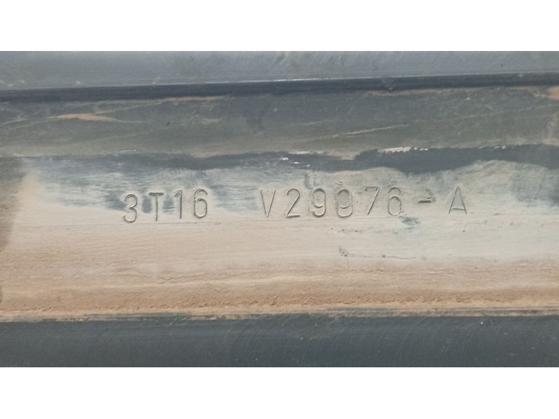 Recambio de moldura para ford tourneo connect 1.8 tdci referencia OEM IAM 3T16V29076A  