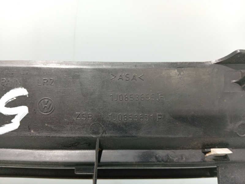 Recambio de moldura para volkswagen polo iv sedán (9a4, 9a2, 9n2, 9a6) 1.4 referencia OEM IAM   