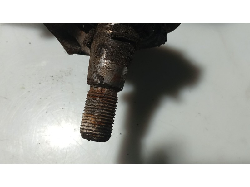 Recambio de mangueta delantera izquierda para ford tourneo connect 1.8 tdci referencia OEM IAM 2T143K186CN  