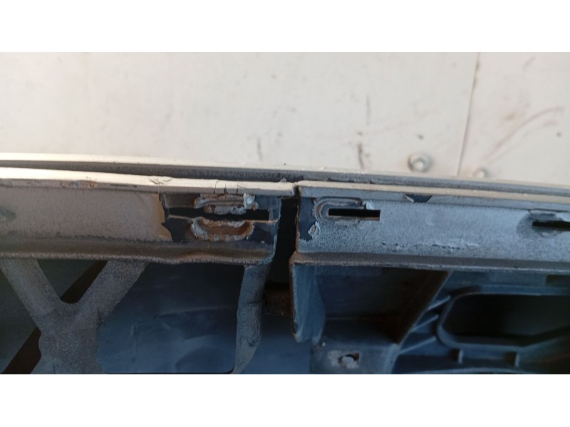 Recambio de paragolpes delantero para audi a4 berlina (b5) referencia OEM IAM 8D0807103GRU  