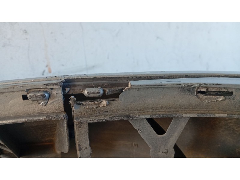 Recambio de paragolpes delantero para audi a4 berlina (b5) referencia OEM IAM 8D0807103GRU  