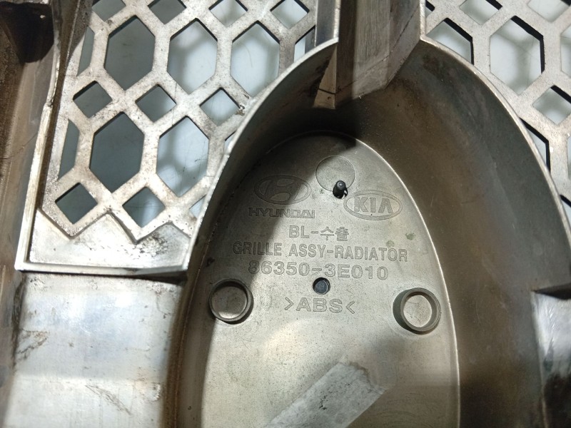 Recambio de moldura para kia sorento i (jc) 2.5 crdi referencia OEM IAM   