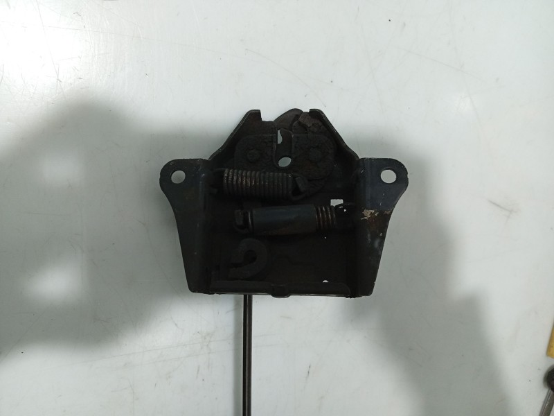 Recambio de cerradura capot para kia sorento i (jc) 2.5 crdi referencia OEM IAM 811303E000  