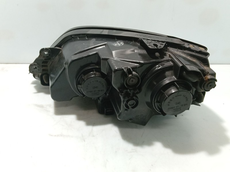 Recambio de faro derecho para kia sorento i (jc) 2.5 crdi referencia OEM IAM 921023E050  