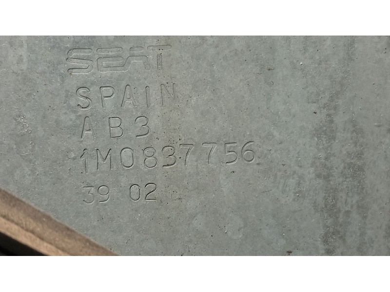 Recambio de elevalunas delantero derecho para seat leon (1m1) 1.6 16 v referencia OEM IAM 1M0837462  