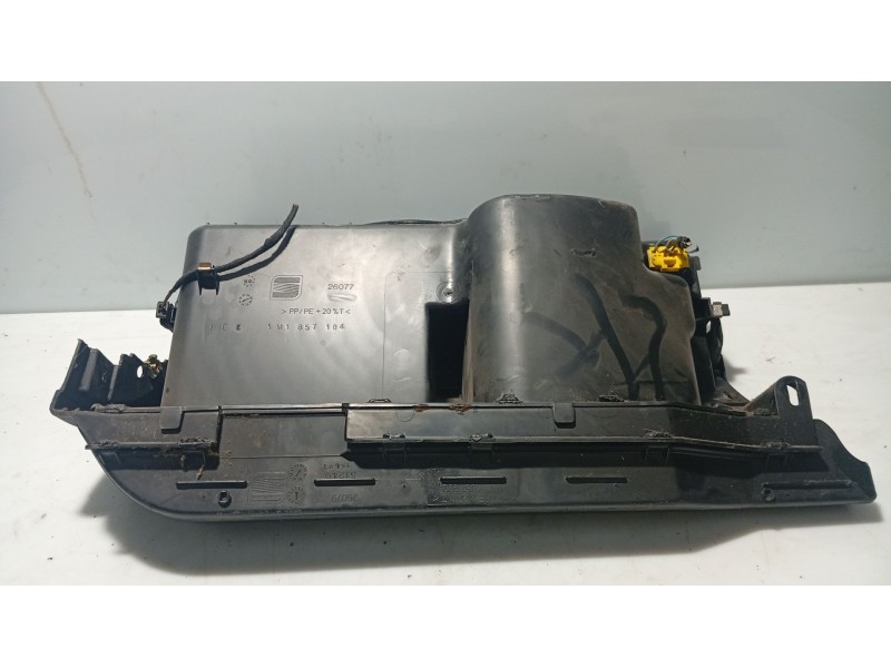 Recambio de guantera para seat leon (1m1) 1.6 16 v referencia OEM IAM 1M1857095L6QU  