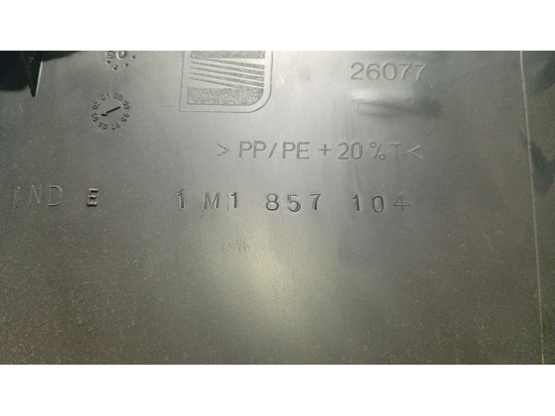 Recambio de guantera para seat leon (1m1) 1.6 16 v referencia OEM IAM 1M1857095L6QU  