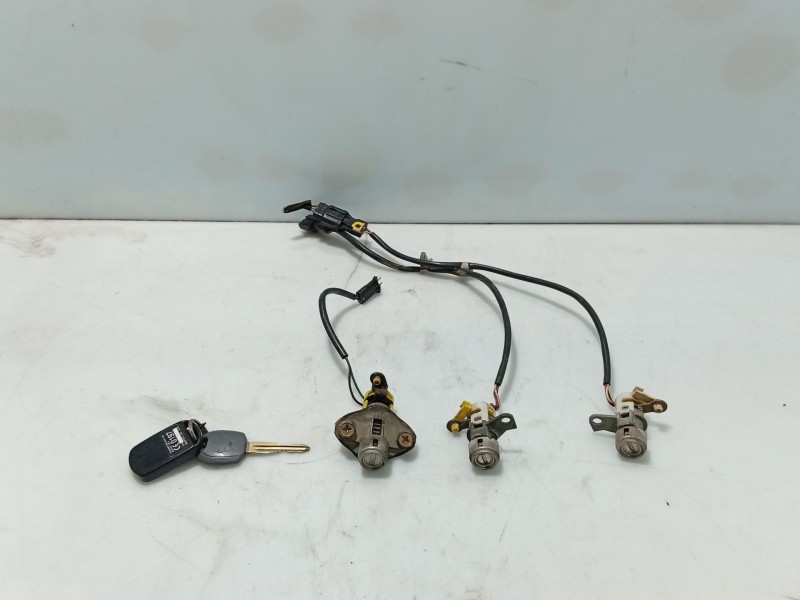 Recambio de juego bombines para kia sorento i (jc) 2.5 crdi referencia OEM IAM   