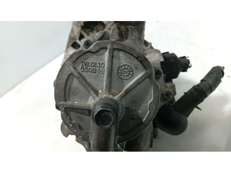 Recambio de alternador para kia sorento i (jc) 2.5 crdi referencia OEM IAM 373004A112  