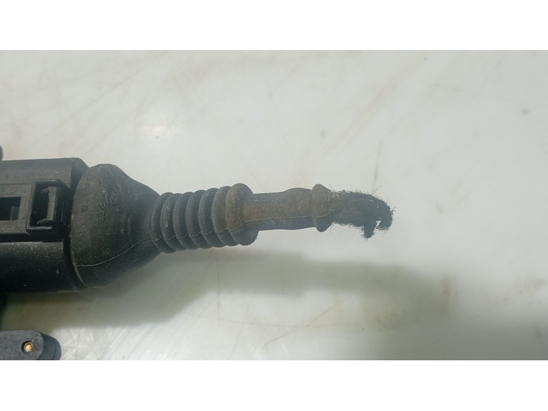 Recambio de cerradura puerta delantera derecha para audi a4 b6 (8e2) 2.0 referencia OEM IAM 8E1837016C  