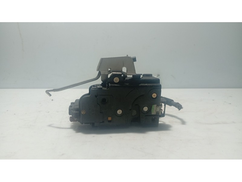 Recambio de cerradura puerta trasera derecha para audi a4 b6 (8e2) 2.0 referencia OEM IAM 8E0839016C  
