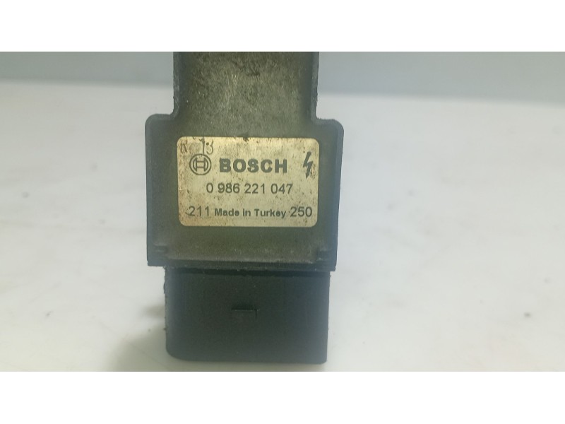 Recambio de bobina encendido para audi a4 b6 (8e2) 2.0 referencia OEM IAM 0986221047  