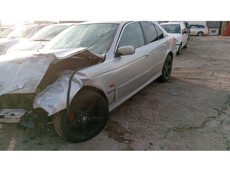bmw 5 (e39) del año 2001