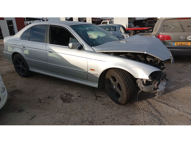 bmw 5 (e39) del año 2001
