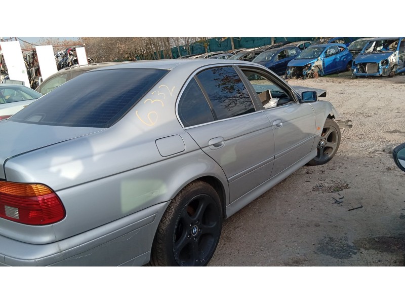 bmw 5 (e39) del año 2001