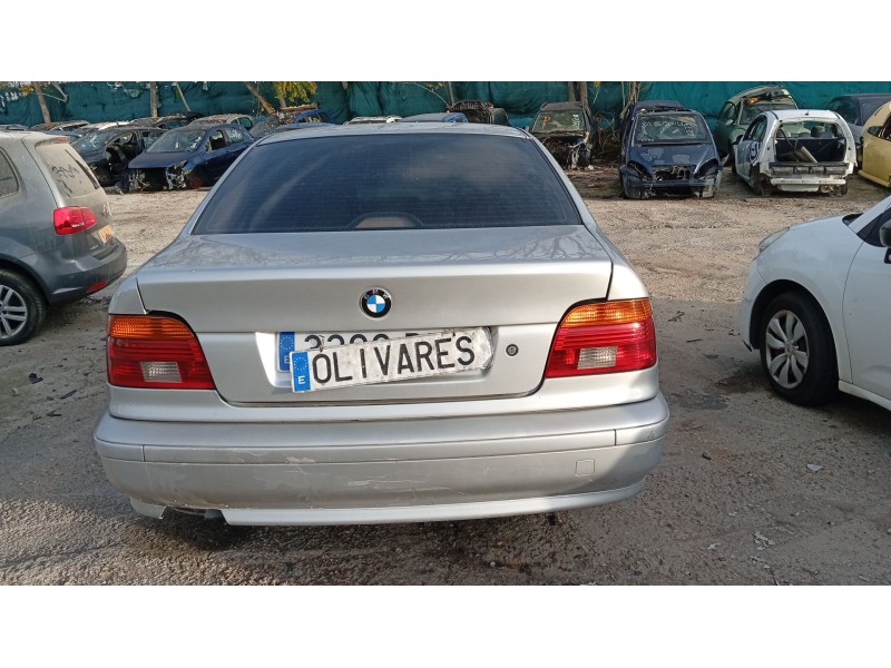 bmw 5 (e39) del año 2001