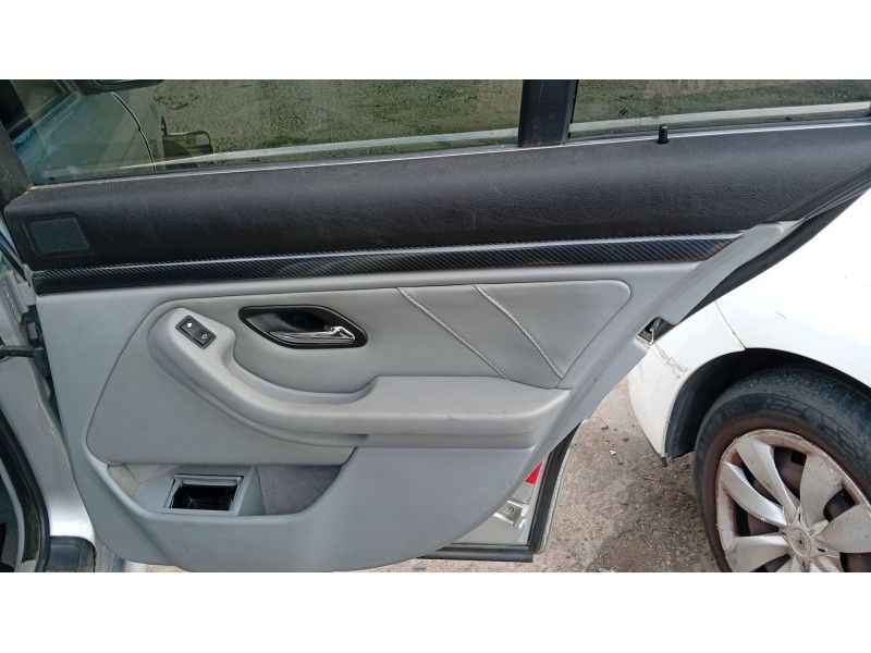 bmw 5 (e39) del año 2001