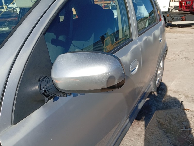 opel corsa c (x01) del año 2006