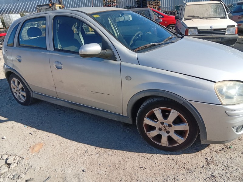 opel corsa c (x01) del año 2006