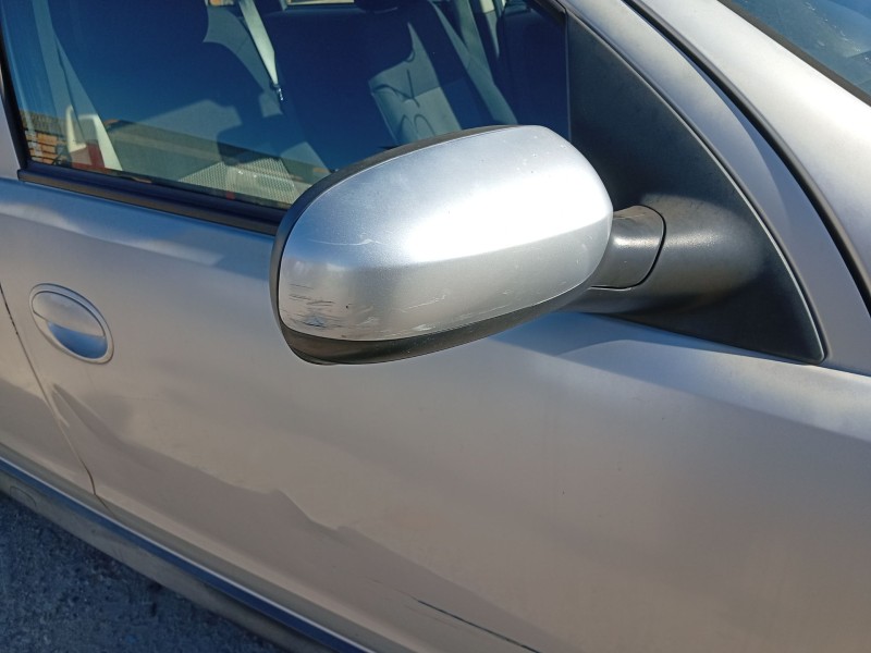 opel corsa c (x01) del año 2006