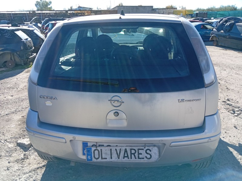 opel corsa c (x01) del año 2006
