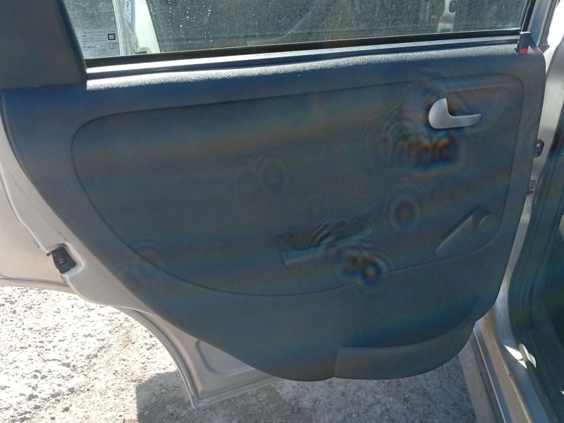 opel corsa c (x01) del año 2006