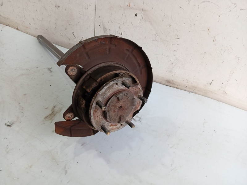 Recambio de mangueta trasera izquierda para kia sorento i (jc) 2.5 crdi referencia OEM IAM   