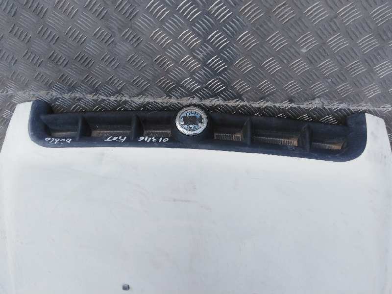 Recambio de capot para  referencia OEM IAM   