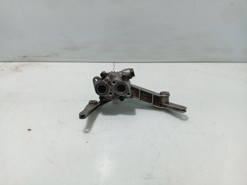 Recambio de bomba aceite para kia sorento i (jc) 2.5 crdi referencia OEM IAM 261004A000  