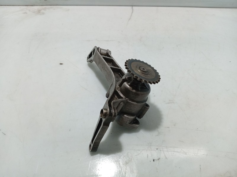 Recambio de bomba aceite para kia sorento i (jc) 2.5 crdi referencia OEM IAM 261004A000  