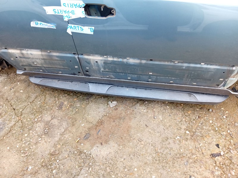 Recambio de estribo para kia sorento i (jc) 2.5 crdi referencia OEM IAM   