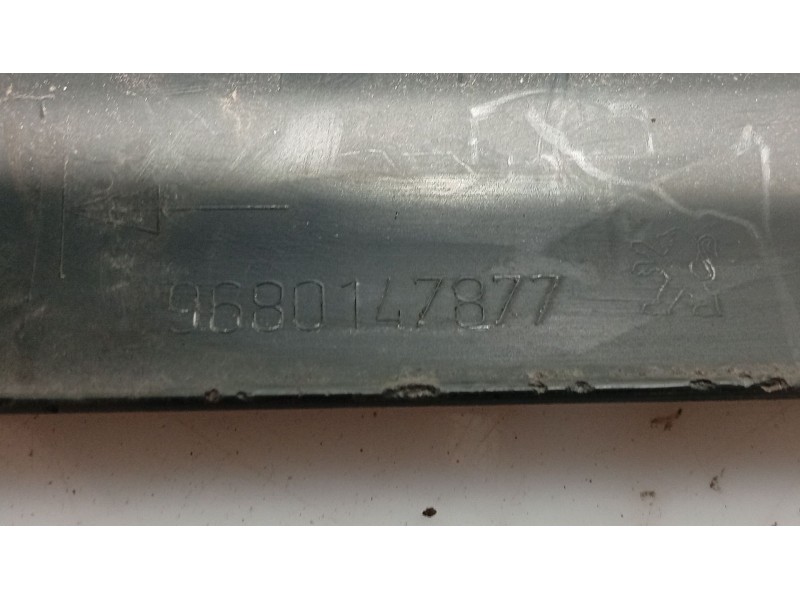 Recambio de moldura para peugeot 207/207+ (wa_, wc_) 1.4 16v referencia OEM IAM 9680147877  