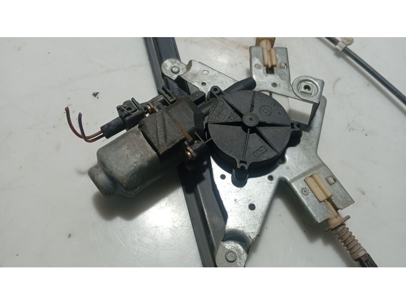 Recambio de elevalunas delantero derecho para seat ibiza ii (6k1) 1.9 tdi referencia OEM IAM 6K4837402P  