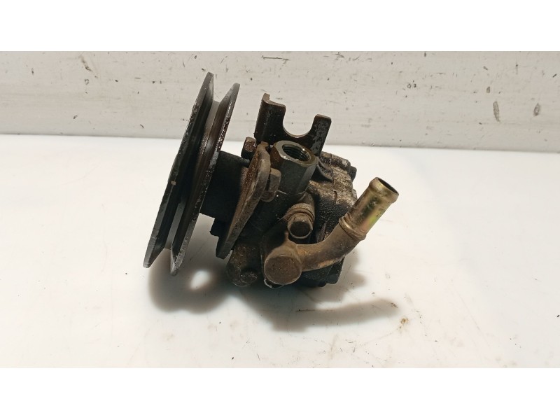 Recambio de bomba direccion para nissan serena (c23) 2.3 d referencia OEM IAM   