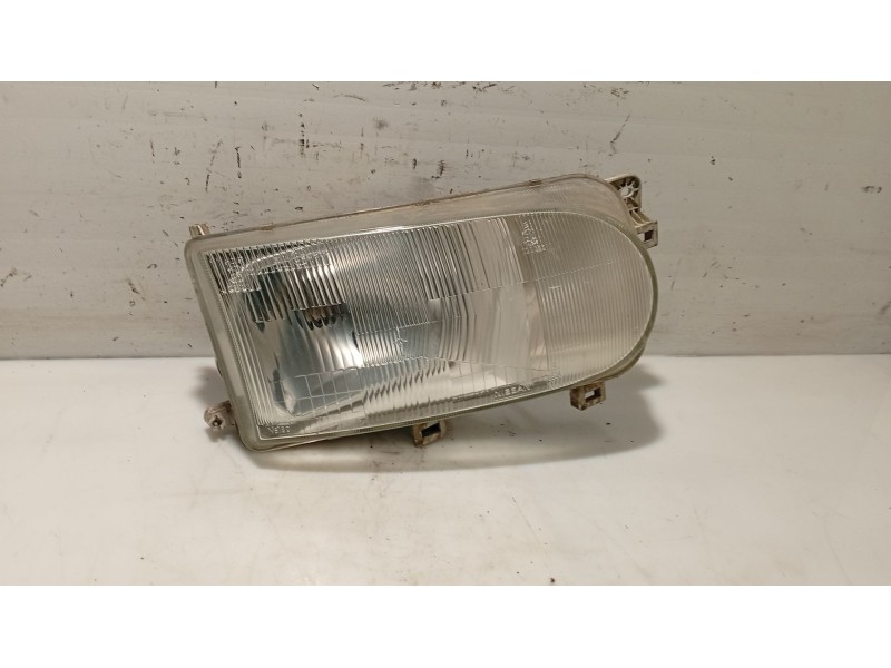 Recambio de faro derecho para nissan serena (c23) 2.3 d referencia OEM IAM   