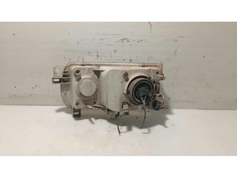 Recambio de faro derecho para nissan serena (c23) 2.3 d referencia OEM IAM   