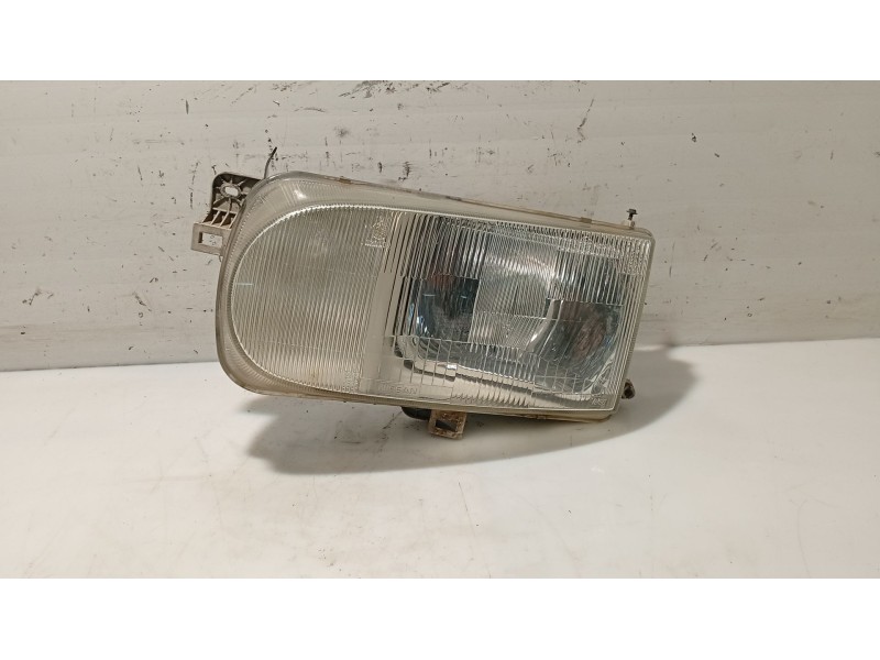 Recambio de faro izquierdo para nissan serena (c23) 2.3 d referencia OEM IAM   