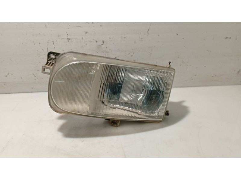 Recambio de faro izquierdo para nissan serena (c23) 2.3 d referencia OEM IAM   
